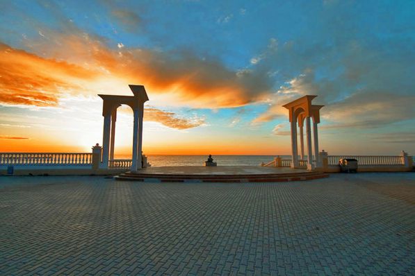 Набережные на курорте Евпатории Крым