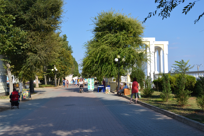 Бархатный сезон в Евпатории  – набережная 