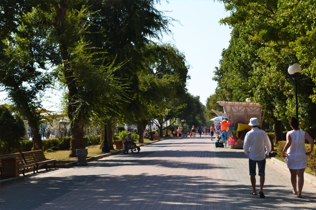 Бархатный сезон в Крыму – набережная Евпатории