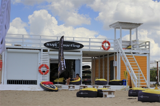 Песчаный пляж в Крыму в Заозерном